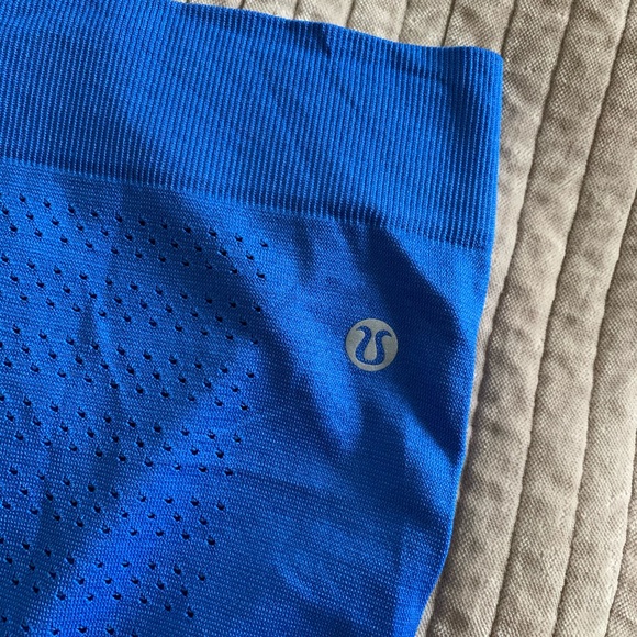 lululemon Breeze By Long Sleeve - Picture 9 of 10